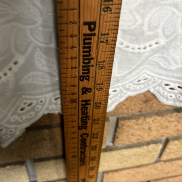 NWT Blush BJ Boutique White Lace Embroidered Eyelet Floral Halter Top Size Small - Picture 7 of 8